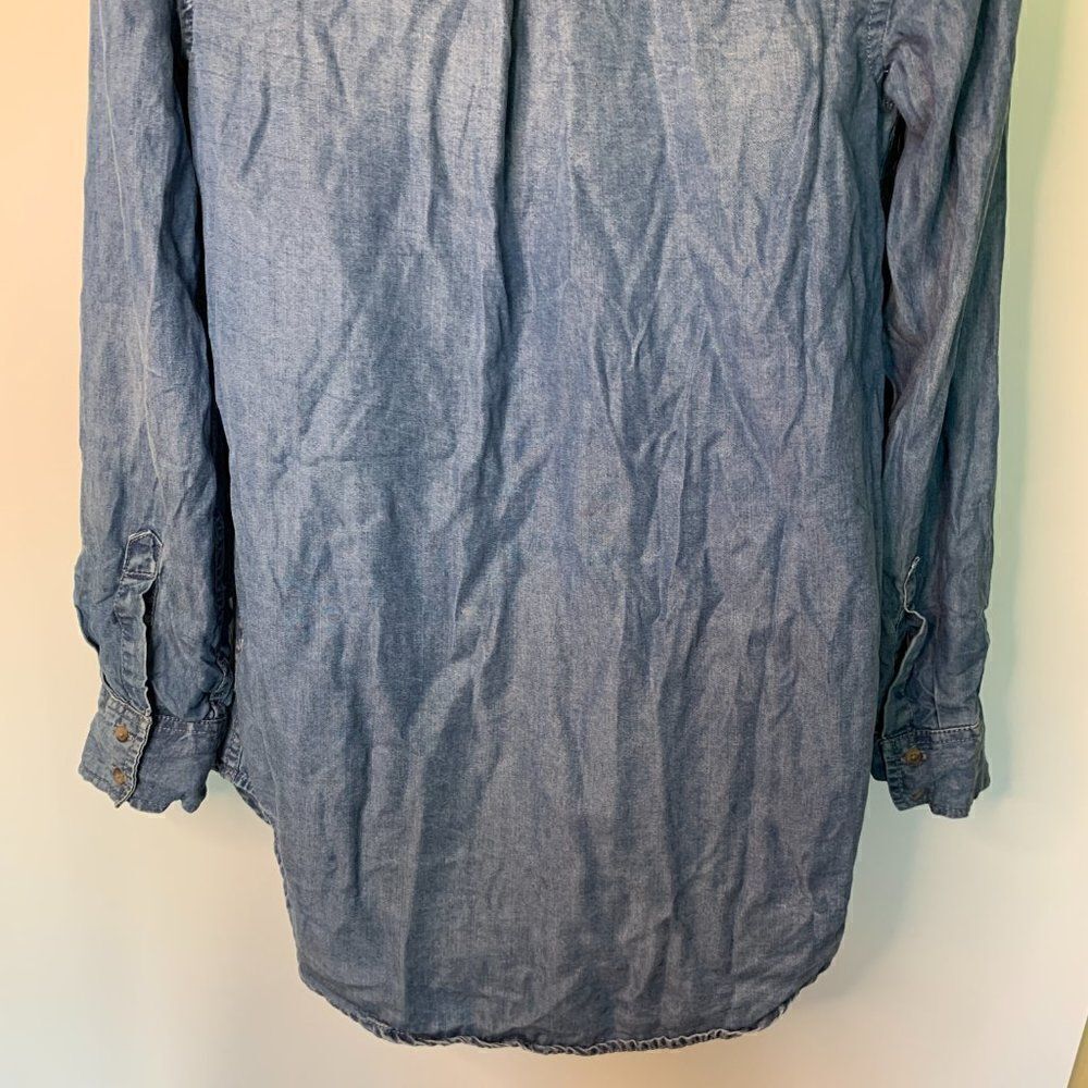 Liz Lange Maternity Denim Shirt - Picture 6 of 8